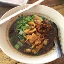 ก๋วยเตี๋ยวเรือนายพจน์