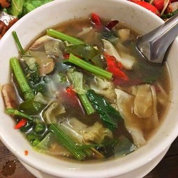 แกงอ่อมหมู ไก่ ระบุด้วยค่ะ