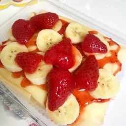 เครปเย็น ไส้ กล้วยหอม สตอเบอรี่เชื่อม