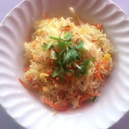 ผัดวุ้นเส้น