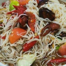 ตำขนมจีน(ปูปลาร้า)