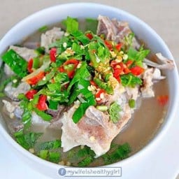 อาหารอีสานลุงเตียง(เจ้าเก่า)ชานเมือง - ถนนประชาสงเคราะห์