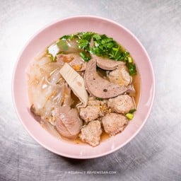 นายเบิ้ม เกาเหลาเซี่ยงจี้