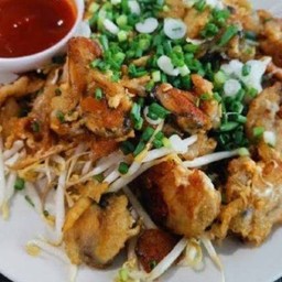 แซ่บคักคัก   หอยทอดจานด่วน ร้านเดียวกับแซ่บคักคัก ก๊วยเตี๋ยวชามยัก