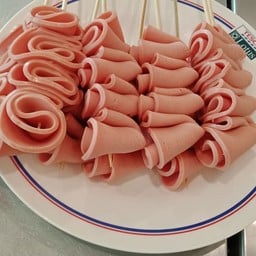 ไส้กรอก-ลูกชิ้นทอด CP -