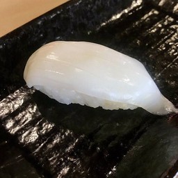 ซูชิหมึกแก้ว