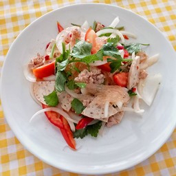 ยำวุ้นเส้นหมูยอหมูสับ