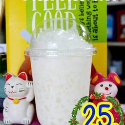 ร้านถ่ายรูปจักรวาลกาแฟสดป้าเพ็ญแอนด์พี่โบว์