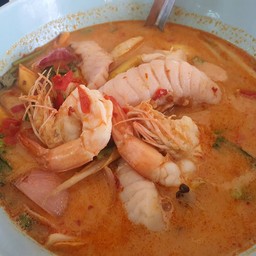 ต้มยำทะเลน้ำข้น สุดเเซ่บ