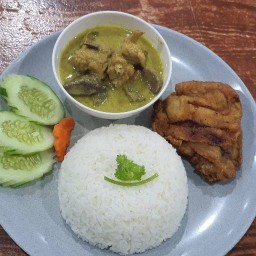 ขนมจีน ไก่ทอดเทพา