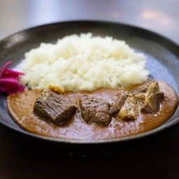 ข้าวแกงกะหรี่หมูตุ๋น