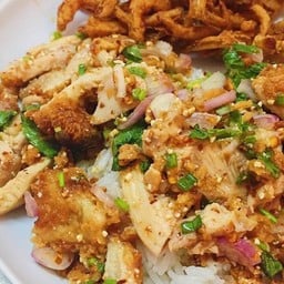 ก้อย ข้าวมันไก่ หมกไก่ เจ้าเดียวกับมหาลัยสยาม
