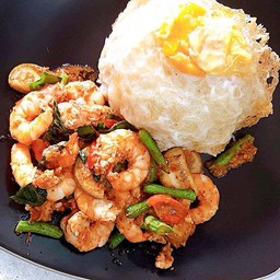 ข้าวกุ้งผัดพริกแกง