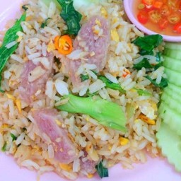 ข้าวผัดแหนมไก่
