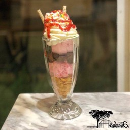 ไอศกรีม-สตอเบอรี่ซันเดย์