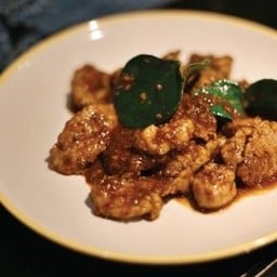 หมูผัดพริกจันทร์