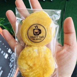 ขนมเปี้ยะสดไส้ถั่วไข่เค็ม