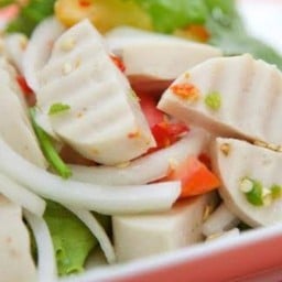 ยำหมูยอ