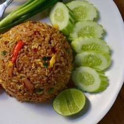 ข้าวผัดน้ำพริกเผา