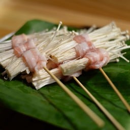 หม่าล่า เต็นท์แดง