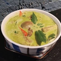 แกงเขียวหวานเต้าหู้