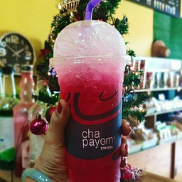 สตรอเบอรี่โซดาเย็น