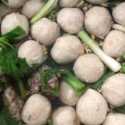 ต้มจืดลูกชิ้นหมูสับ