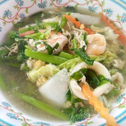 สุกี้  VS ยำยำ   Halal food