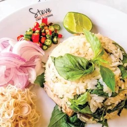 ข้าวผัดปลาทู (ใหญ่)