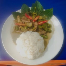 เขียวหวานเนื้อราดข้าว