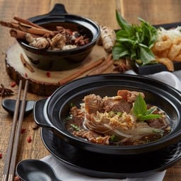 ก๋วยเตี๋ยวหมูตุ๋น สูตรสวัสดี