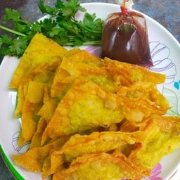 เกี้ยวห่อไก่สับ