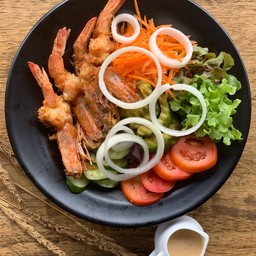 สลัดกุ้งทอด