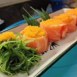 แซลม่อนพันไข่กุ้ง(มี4คำ)
