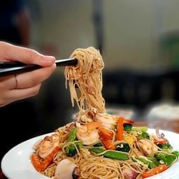 ผัดหมี่ดราก้อน