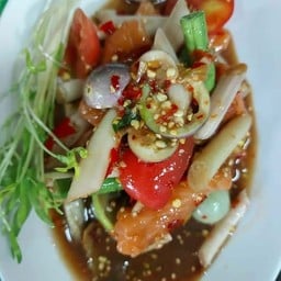 ตำไหลบัวแซลมอน