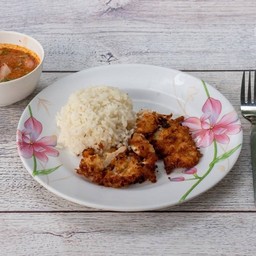 ข้าวเนื้อกระเทียม