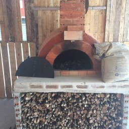 ลุงชัยพิซซ่าเตาดิน บึงทับช้าง จอหอ