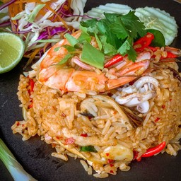 ข้าวผัดต้มยำทะเล