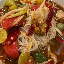 ตำขนมจีนหอยดอง