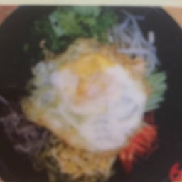 ข้าวยำเกาหลีหมู