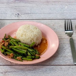 ข้าวผัดผักบุ้ง