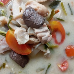 ต้มข่าไก่