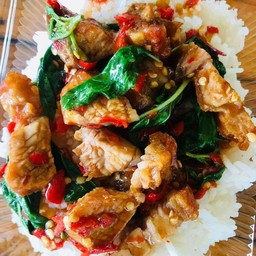 ร้านข้าวมันไก่  ก๋วยเตี๋ยวหมูตุ๋น