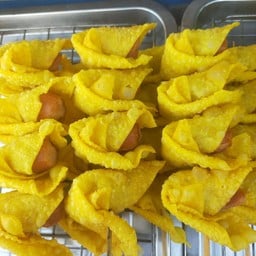 เกี้ยวห่อใส้กรอกหนังกรอบ(ไม้)