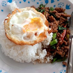 ข้าวผัดกระเพา