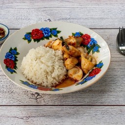 ข้าวปลาหมึกผัดไข่เค็ม