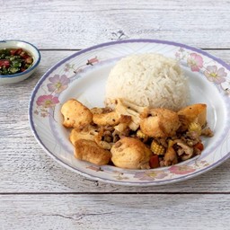 ข้าวกระเพราเต้าหู้หมูสับ