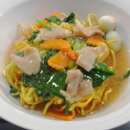 โอชาราดหน้า ผัดซีอิ้ว สันกำแพง