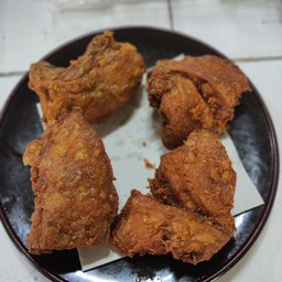 สะโพกไก่ทอด